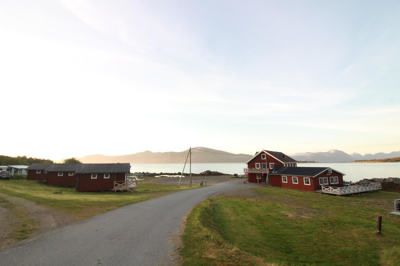 Toftenes Sjohuscamping Alsvåg Eksteriør billede